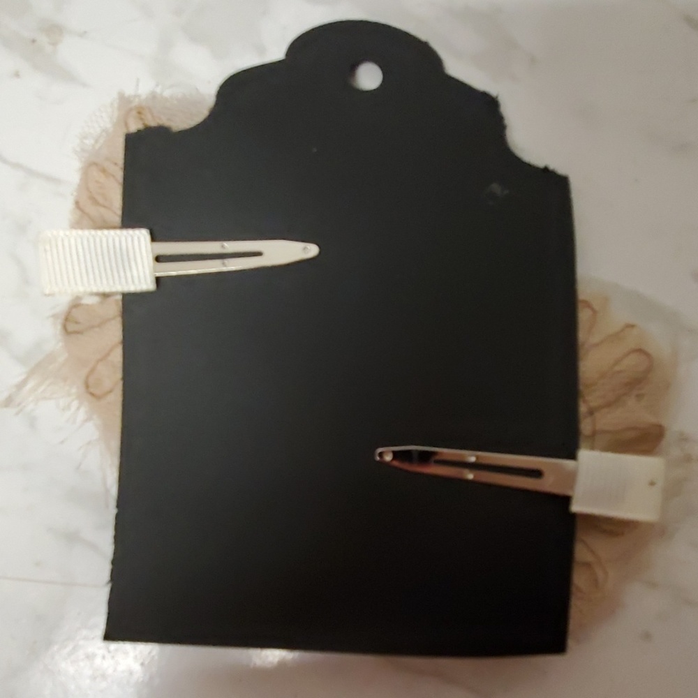 Cute boho hair accessories. - Picture 2 of 2